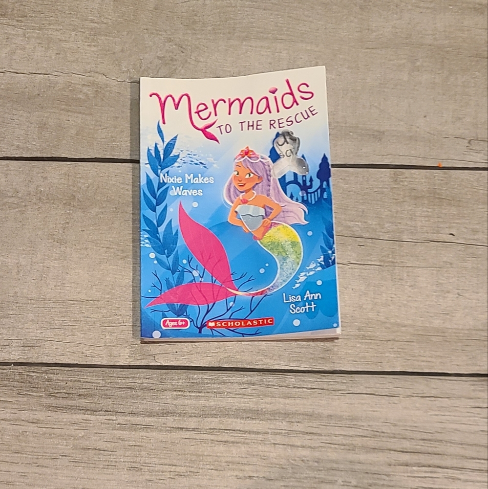 🍁Mermaids to the Rescue book🧋